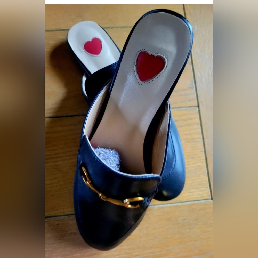 Mules Womens 7.5 Leather Gold Buckle Red Heart Elegant Black with Gold Accent - Picture 13 of 16